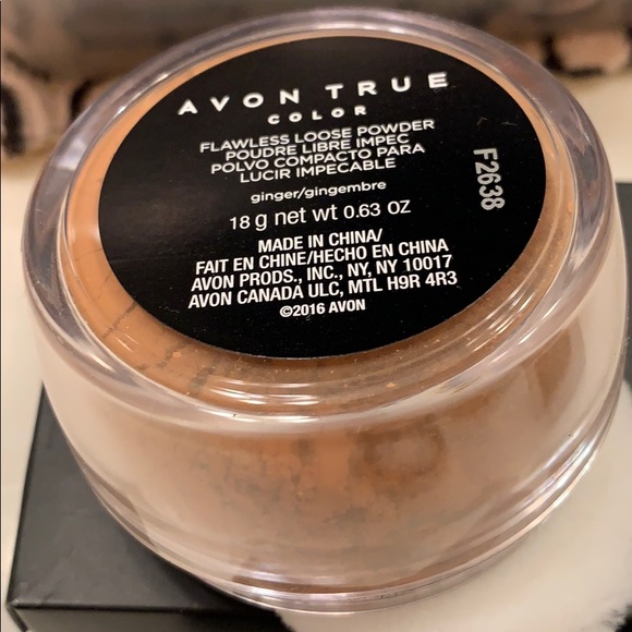 A Avon makeup bundle. - Picture 4 of 5